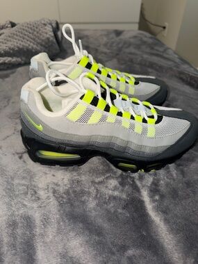 Nike Air Max 95 Gray & Neon Yellow Running Shoes